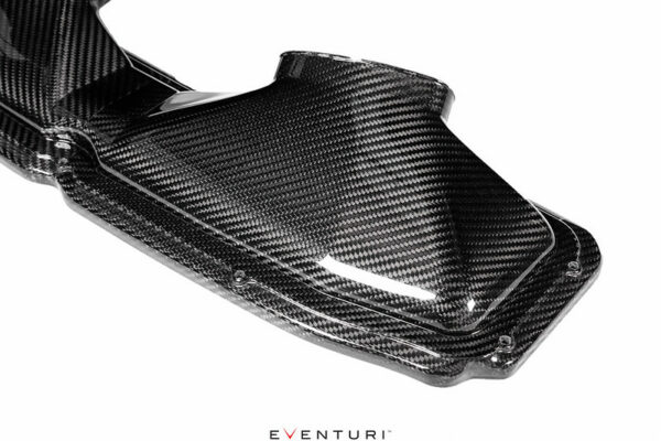 Eventuri Carbon Fiber Air Intake - Audi RS6 + RS7 C8 - detailshot