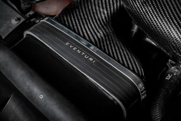 Eventuri Carbon Fiber Air Intake - Mercedes GLC63S siliconen ingebouwd