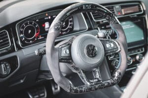 Forged Carbon Fiber sportstuur VW Mk7 R facelift met shift indicator en alcantara