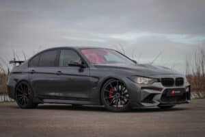 BMW 320i N20 Performance met M2 bumper en carbon fiber - 24TUNED