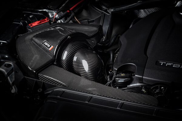 APR Carbon Fiber air intake - Audi A4 + A5 B9 2.0TFSI - CI100036 - ingebouwd