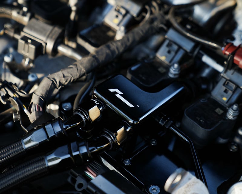 RacingLine Oil Catch can systeem - VAG 2.0 TSI EA888.4 MQB EVO golf 8 RacingLine Oil Catch can systeem - VAG 2.0 TSI EA888.4 MQB EVO golf 8