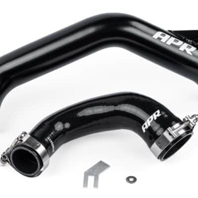 APR - Boost Pipe - Turbo Outlet pipe naar Intercooler - VAG 1.8 + 2.0 TSI Euro 6 - EA888.3 MQB - MS100193 - overzicht van alle losse onderdelen van deze kit incl. montagemateriaal